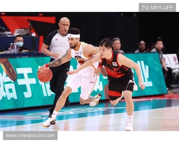 深圳篮球队配合风格深度解析与对比分析 深圳篮球队配合风格深度解析与对比分析