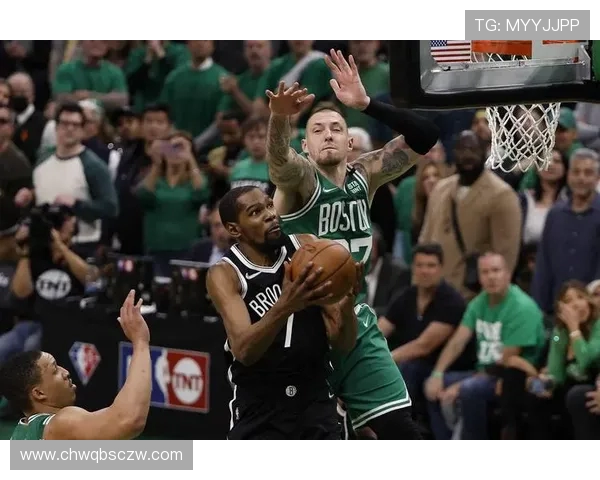 2010年NBA季后赛篮网与活塞的激烈对决回顾与分析