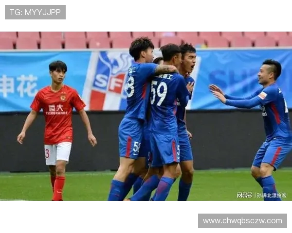 城南俱乐部与全本现代的精彩对决引发球迷热议与期待